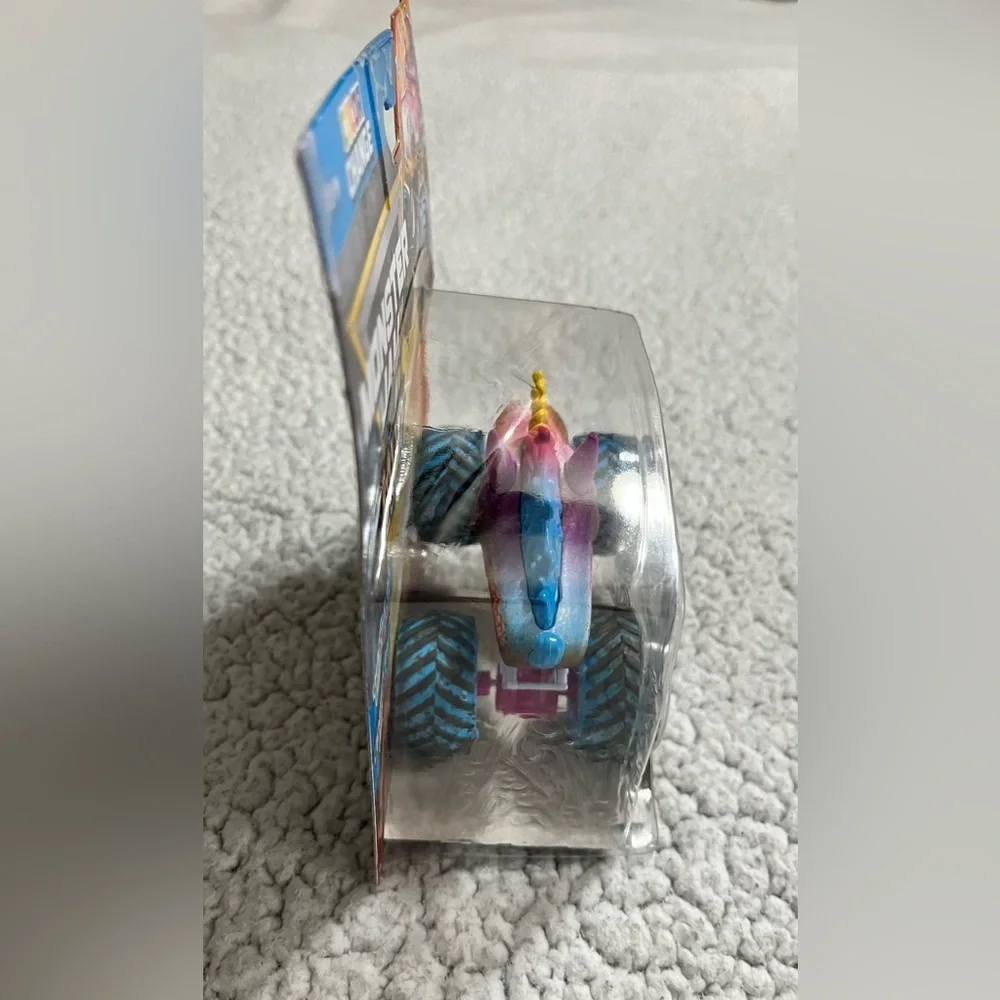 Monster Jam Mud Blasters Sparkle Smash Color Change Monster Jam Truck